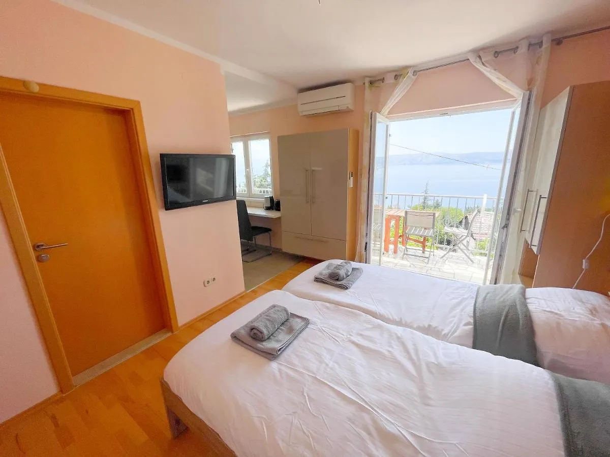 Apartments Sams Novi Vinodolski