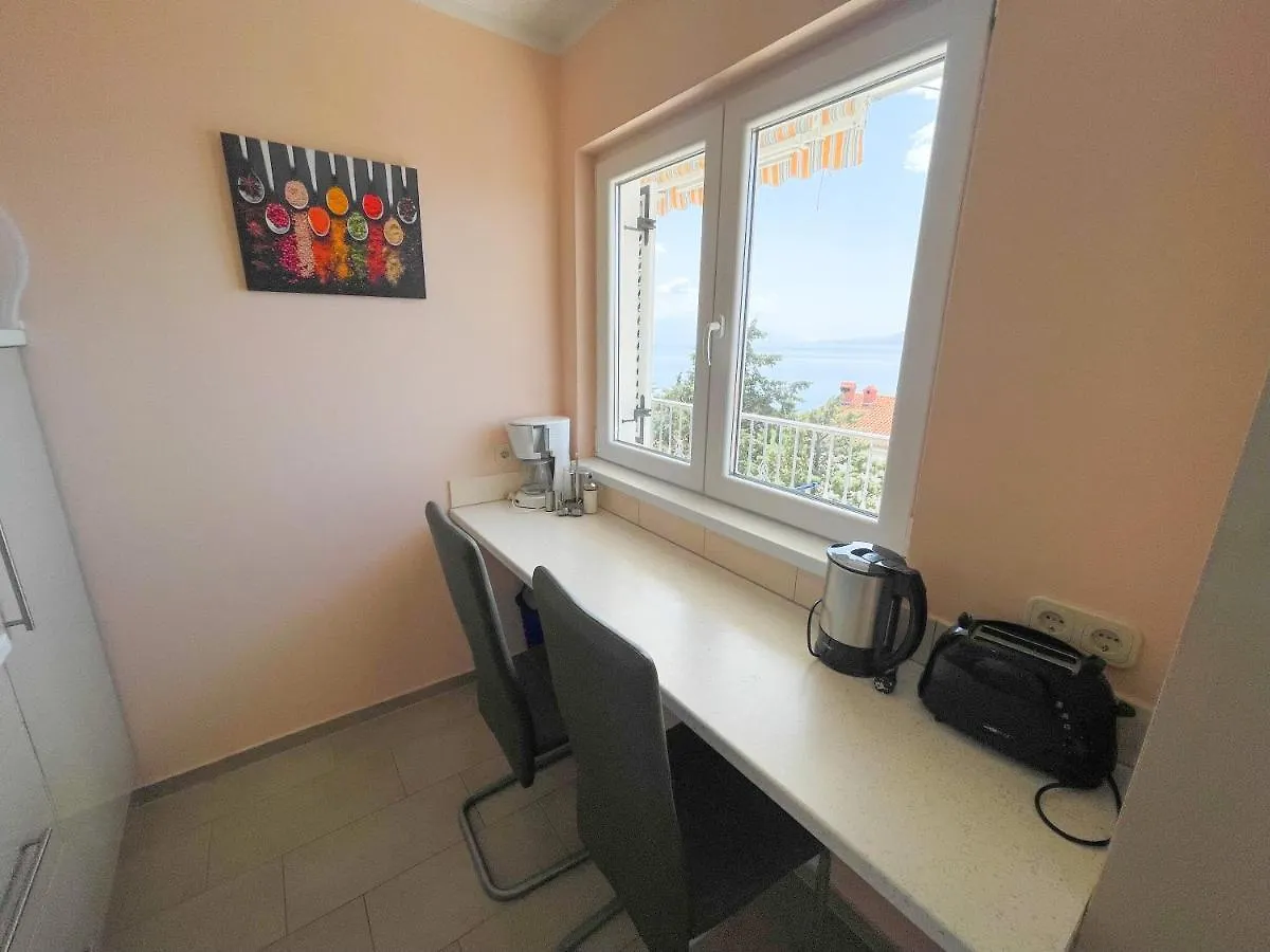 Apartments Sams Novi Vinodolski