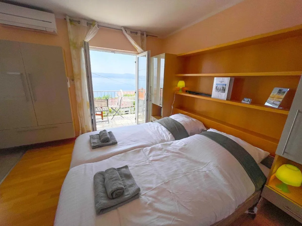 Apartments Sams Novi Vinodolski