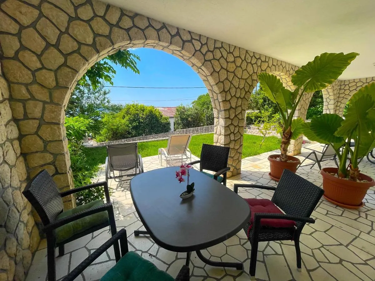 Apartments Sams Novi Vinodolski