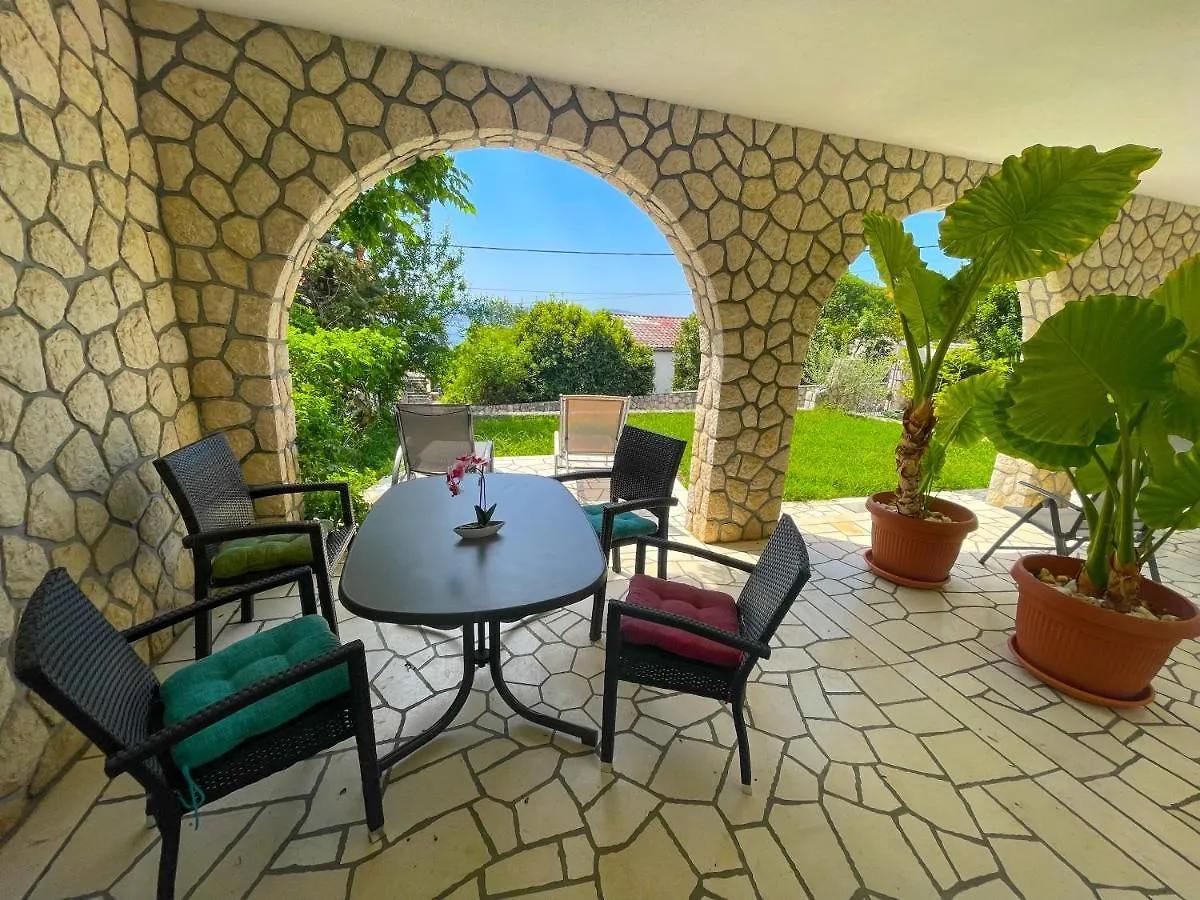 Apartments Sams Novi Vinodolski