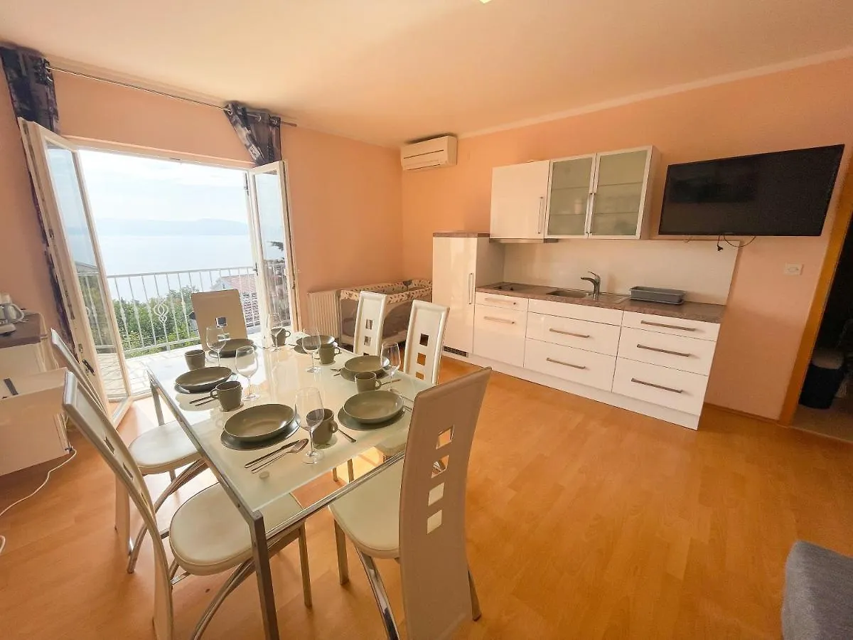 Apartments Sams Novi Vinodolski