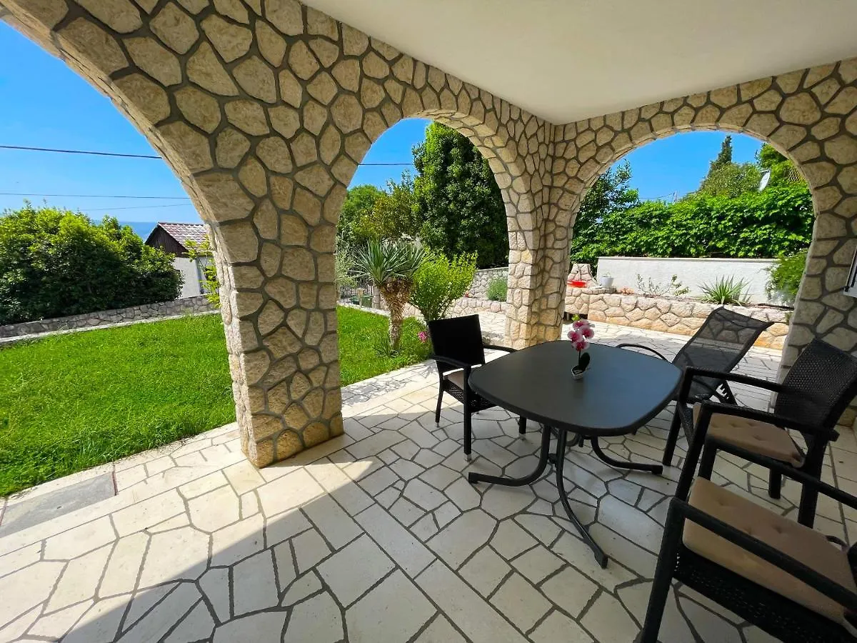 Apartments Sams Novi Vinodolski