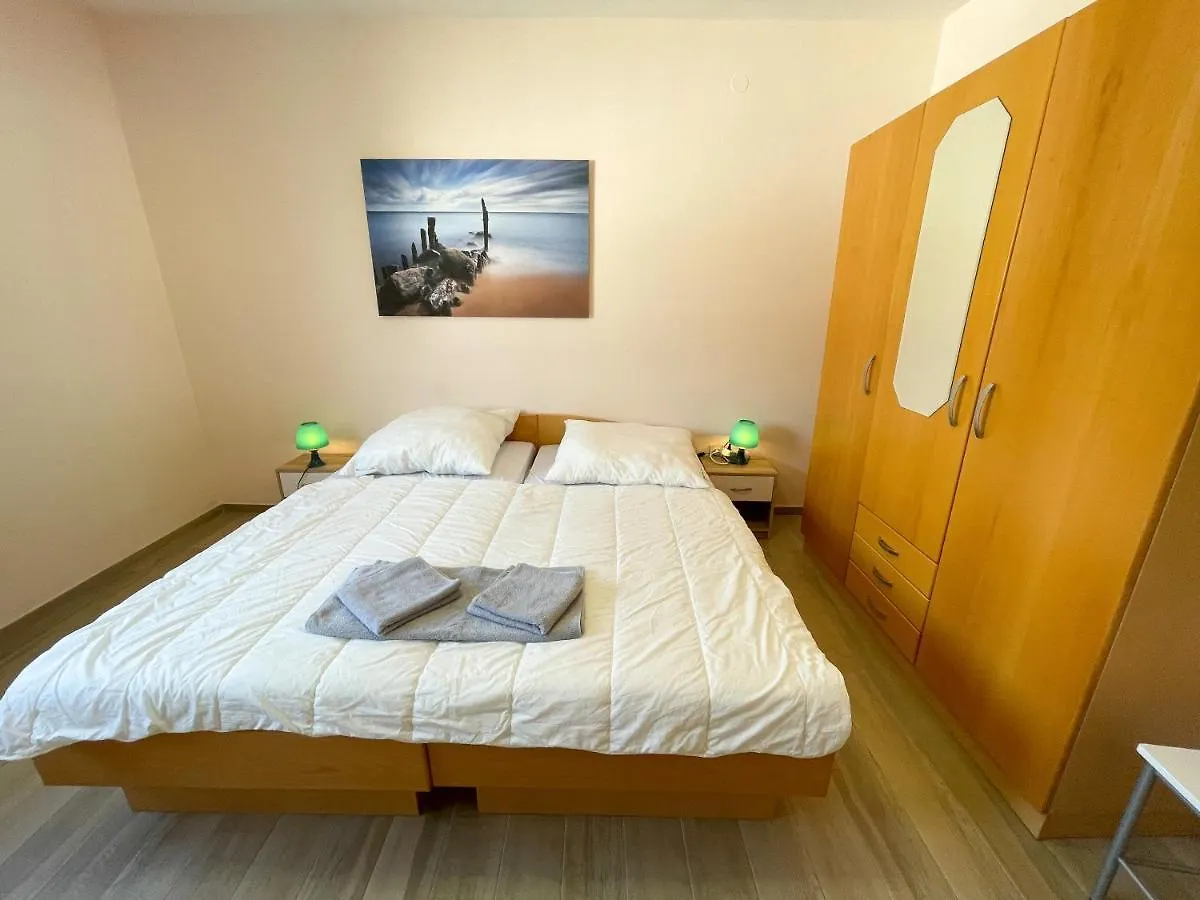 Apartments Sams Novi Vinodolski